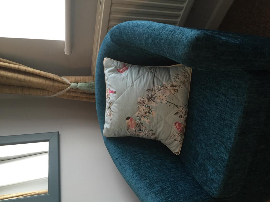 Castle Lodge Guest House Newport  Room photo